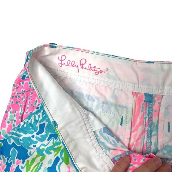 Lilly Pulitzer Callahan shorts 5” inseam Size 2 Lets Cha Cha print - Picture 3 of 6
